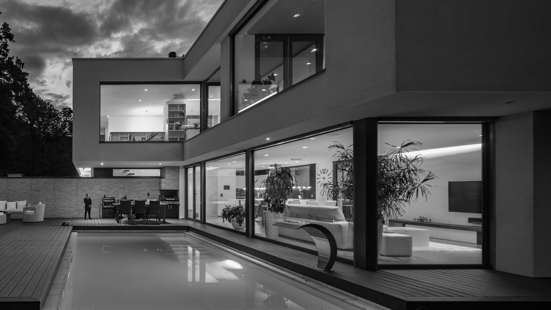 Surveillance villa